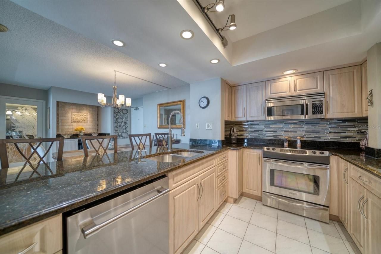450 S Gulfview Boulevard, Unit 907, Clearwater, FL 33767 Photo