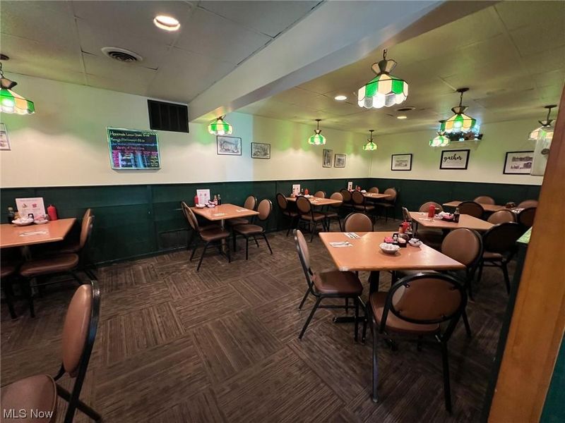 1901 Youngstown Warren, Girard, OH 44420 Photo 9