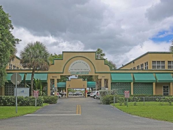5901 NW 151st St, Unit 112, Miami Lakes, FL 33014