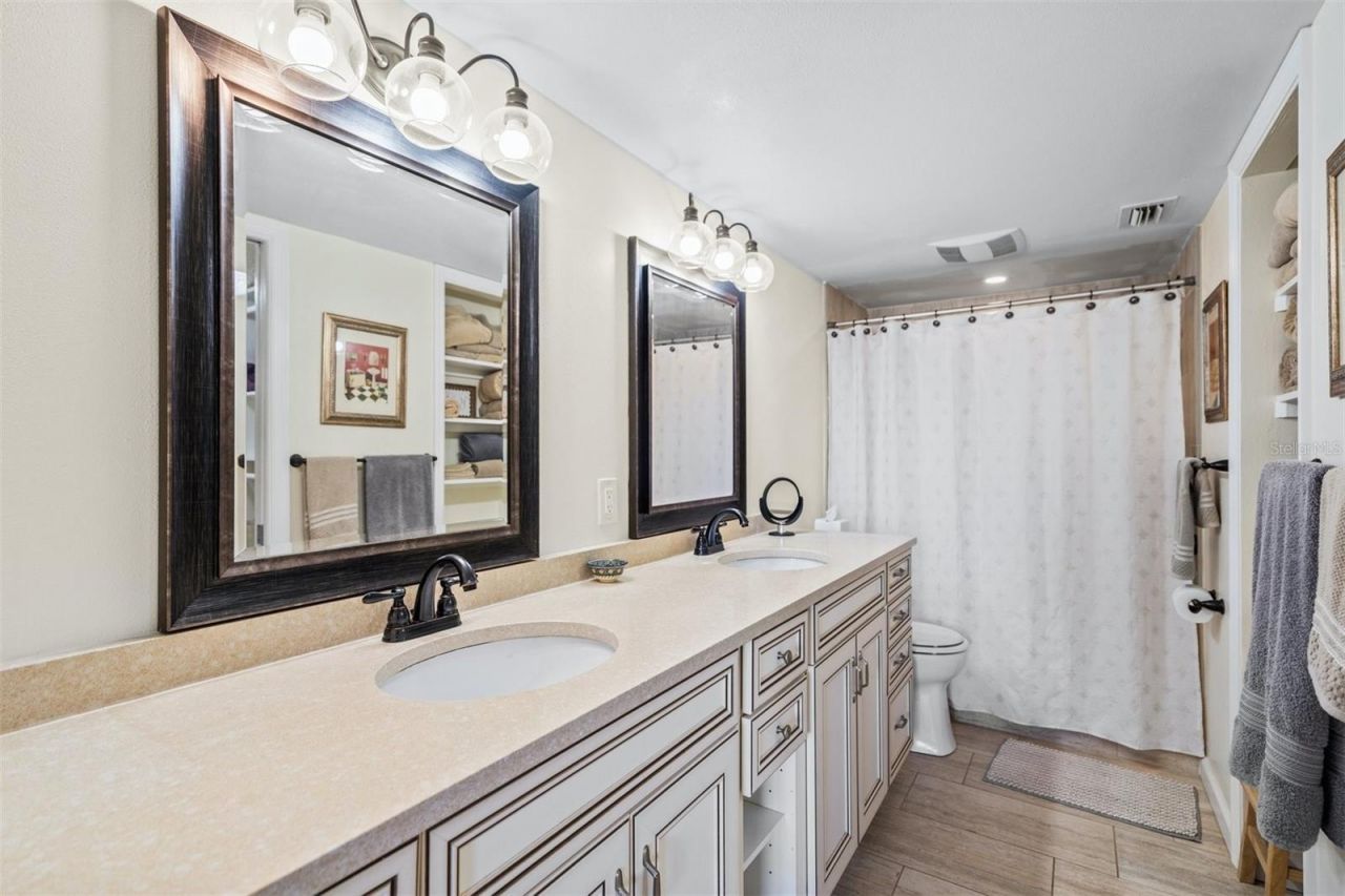 8770 Midnight Pass Road, Unit 302B, Sarasota, FL 34242 Photo