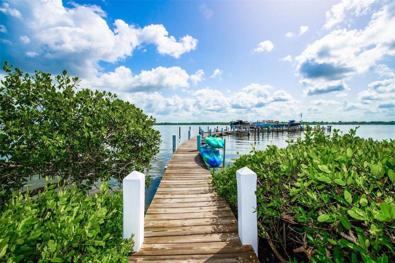 8770 Midnight Pass Road, Unit 302B, Sarasota, FL 34242 Photo