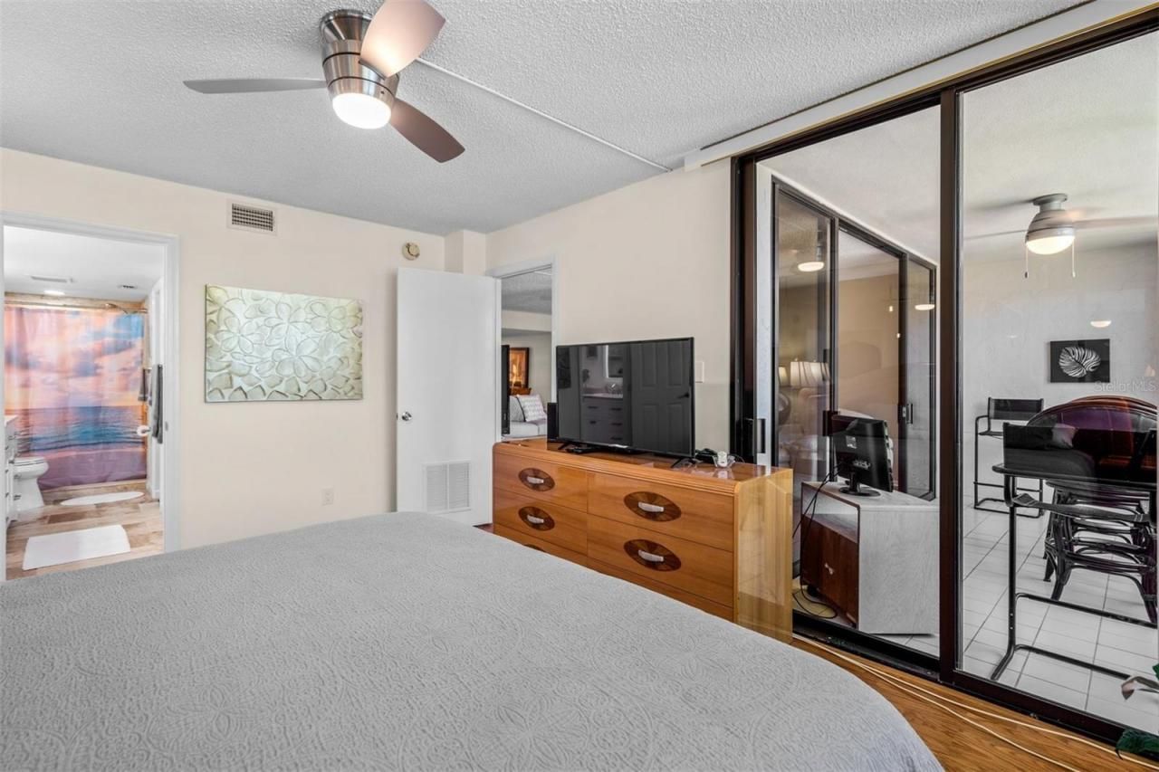 8770 Midnight Pass Road, Unit 402B, Sarasota, FL 34242 Photo