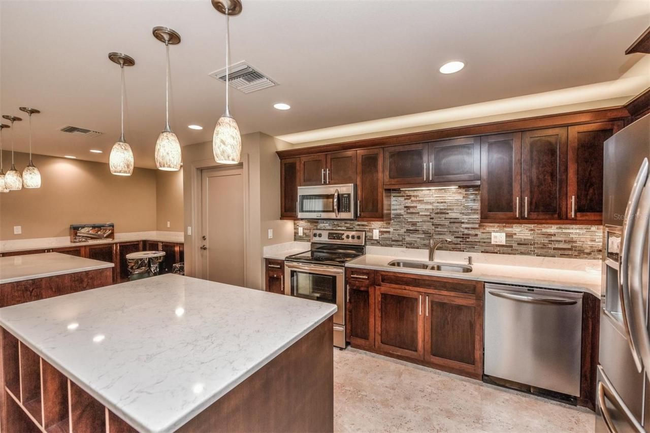 8770 Midnight Pass Road, Unit 402B, Sarasota, FL 34242 Photo