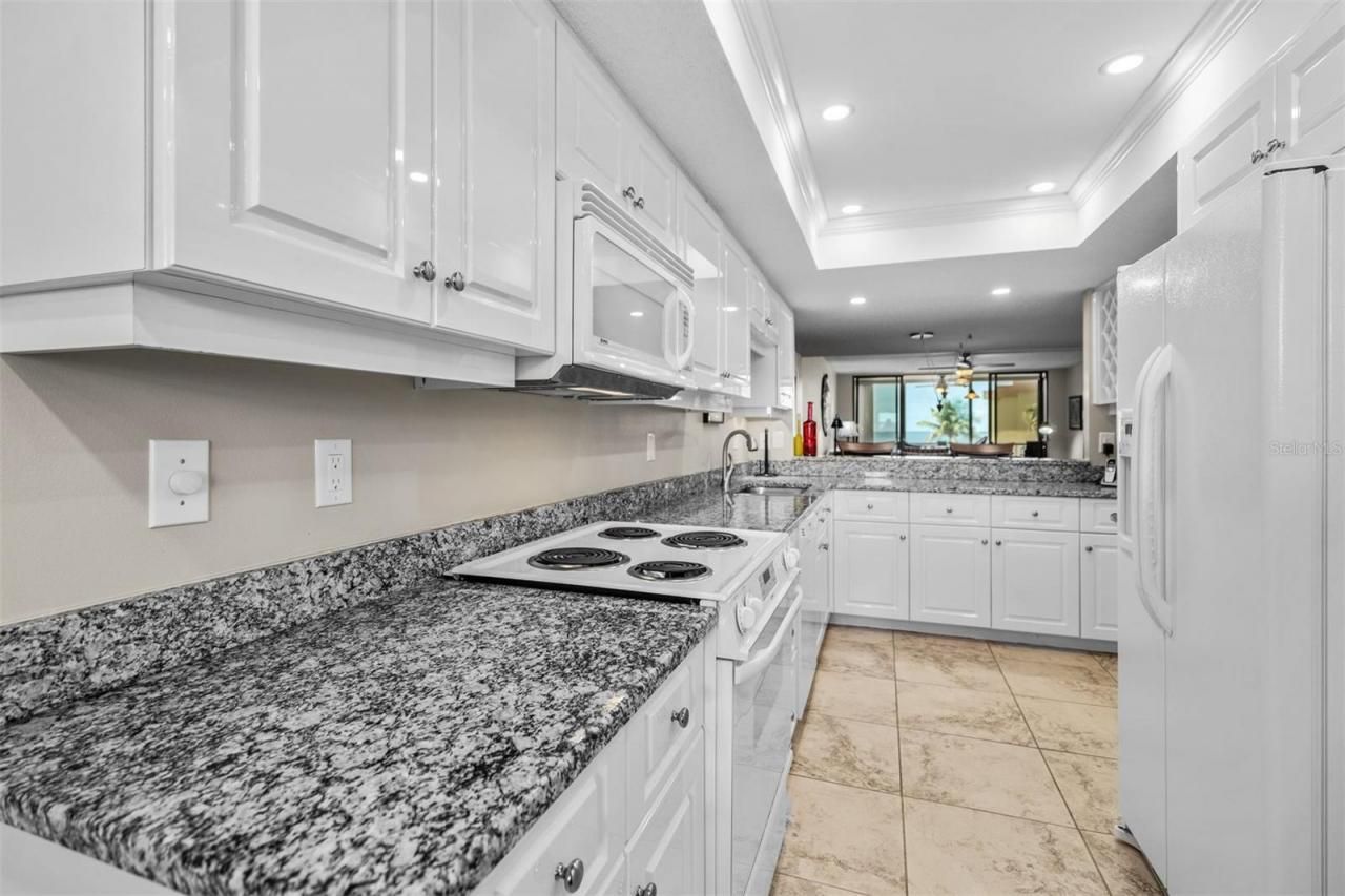 8770 Midnight Pass Road, Unit 402B, Sarasota, FL 34242 Photo