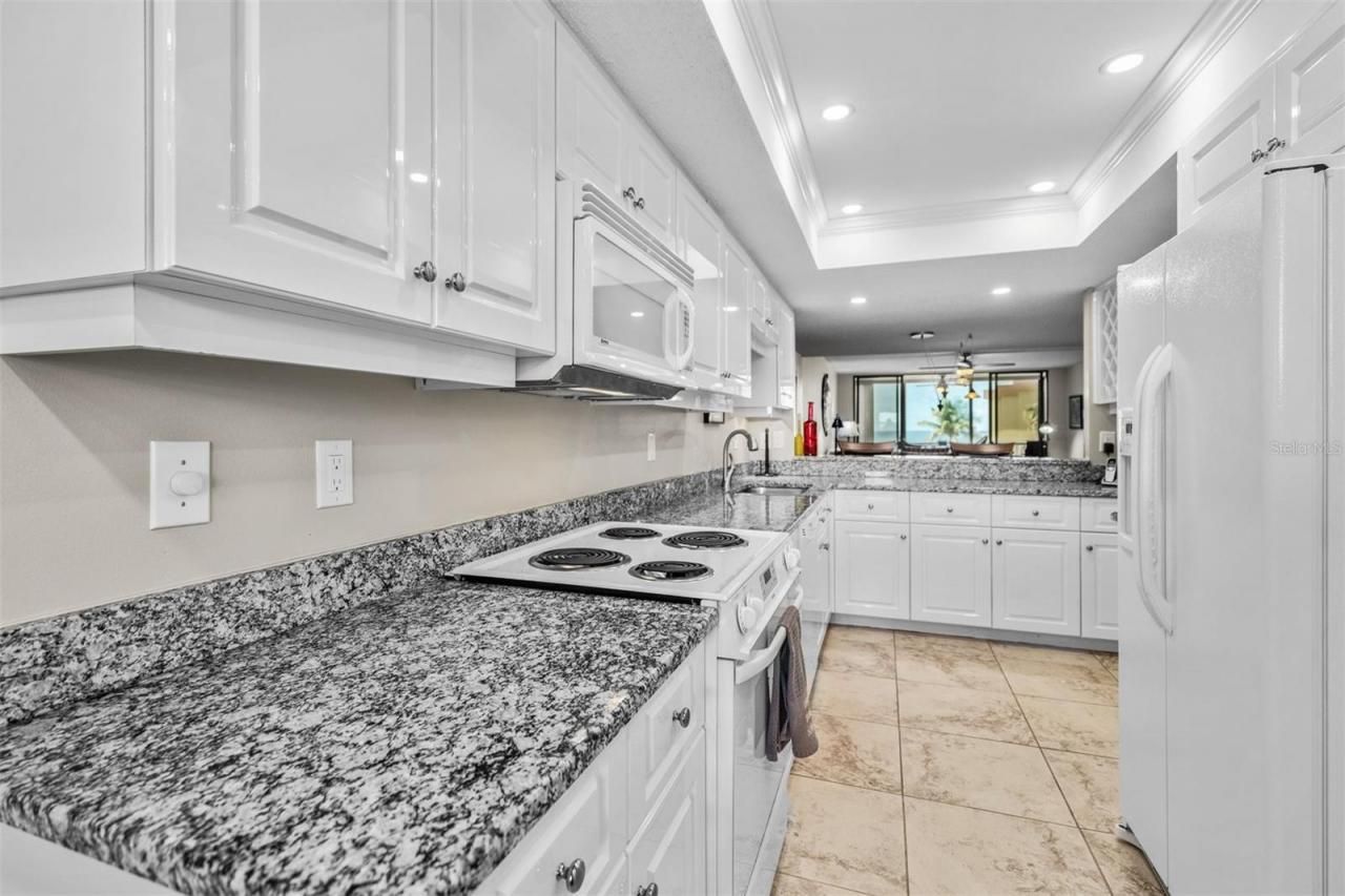 8770 Midnight Pass Road, Unit 402B, Sarasota, FL 34242 Photo