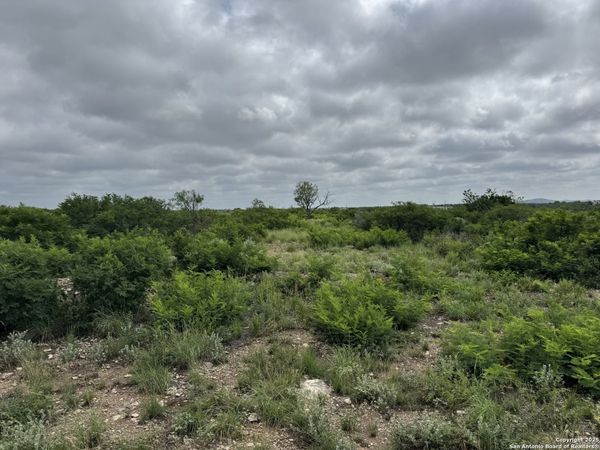 660 Legend Hls, Uvalde, TX 78801