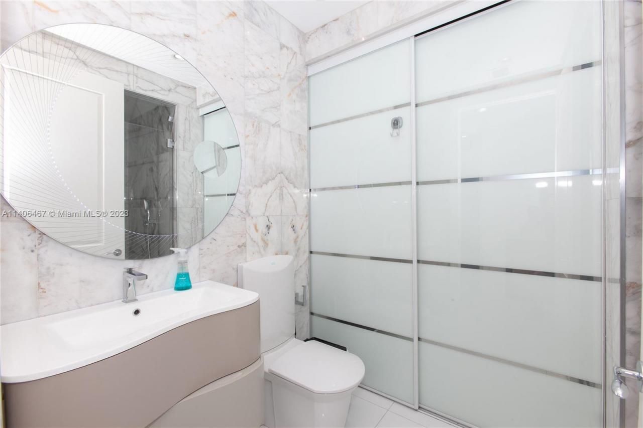 6000 Island Blvd, Unit 104, Aventura, FL 33160 Photo