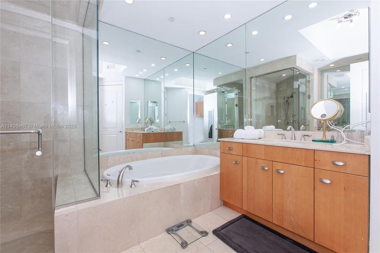 6000 Island Blvd, Unit 104, Aventura, FL 33160 Photo