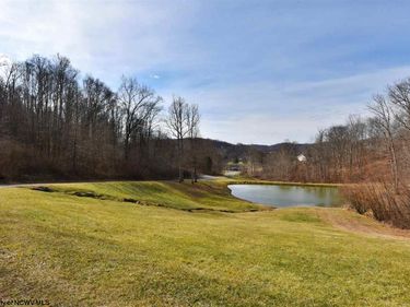 1 Overlook Drive, Mount Clare, WV 26408