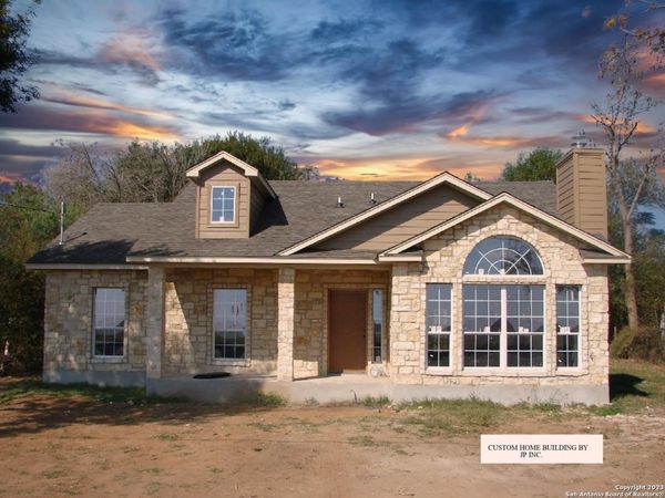 7310 Tiff Nicole Ln, Von Ormy, TX 78073