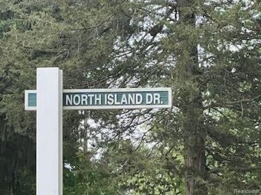 9031 N ISLAND Drive, Flushing Twp, MI 48433