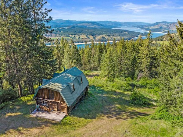 41XX Bissel Rd, Hunters, WA 99137