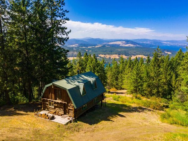 41XX Bissel Rd, Hunters, WA 99137