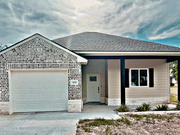 305 Carl Drive, Opelousas, LA 70570
