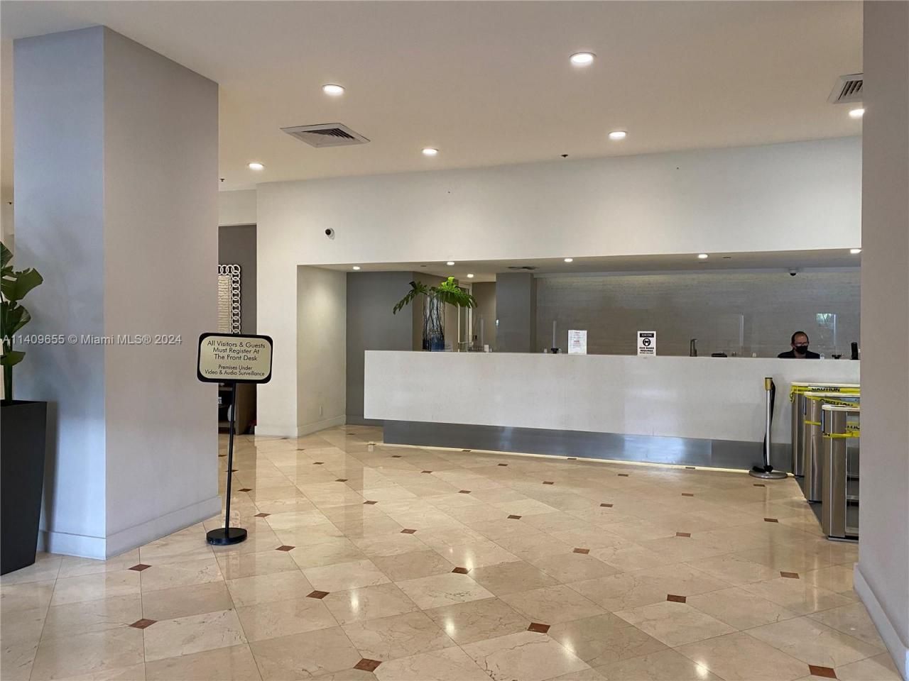 100 Lincoln Rd, Unit 939, Miami Beach, FL 33139 Photo