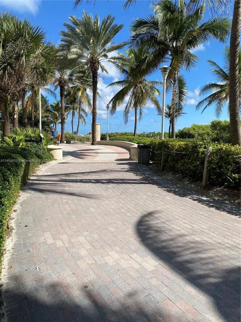 100 Lincoln Rd, Unit 939, Miami Beach, FL 33139 Photo