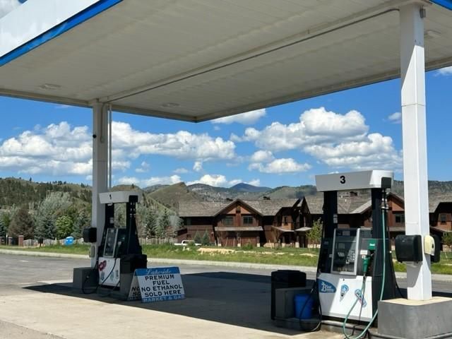 5330 York Road, Helena, MT 59602 Main Photo