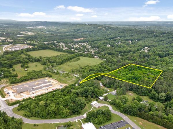 2937 Happy Valley Road, Rossville, GA 30741