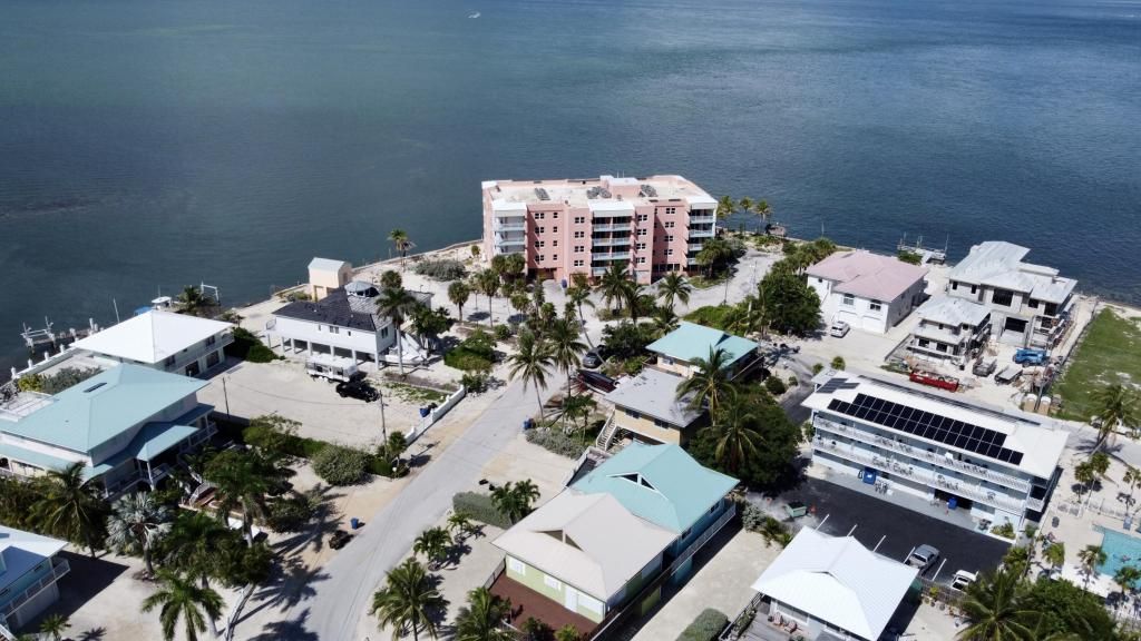 1 S Kyle Way, Marathon, FL 33050 Photo