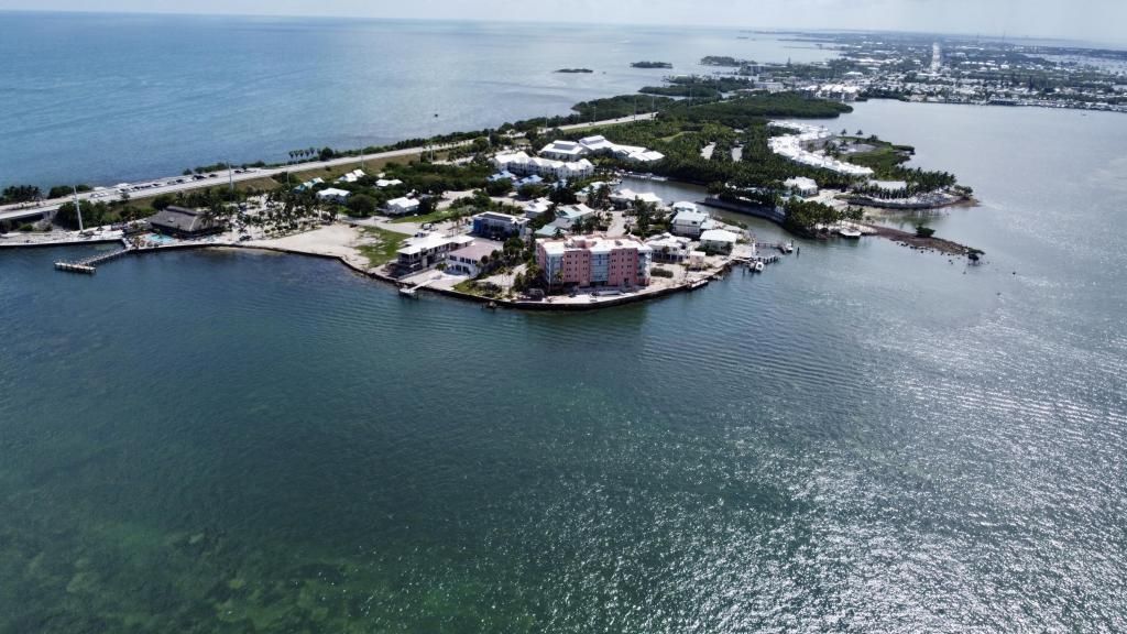 1 S Kyle Way, Marathon, FL 33050 Photo