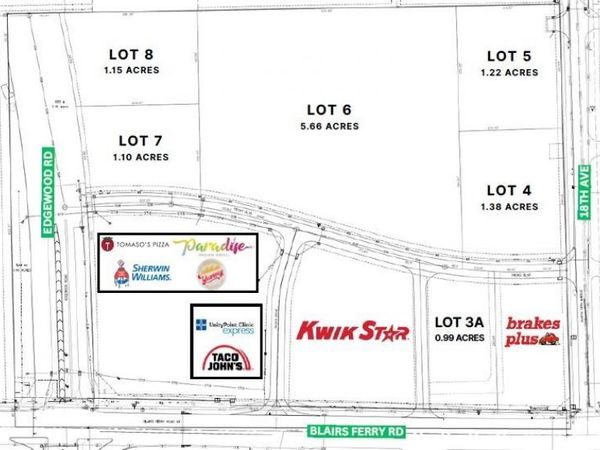 3990 Blairs Ferry Rd, Hiawatha, IA 52233