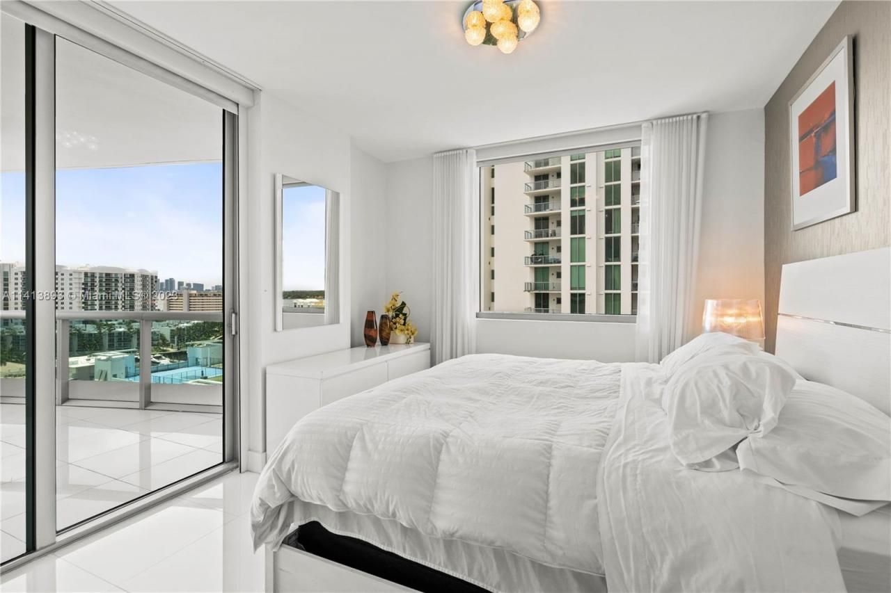 7935 East Dr, Unit 1204, North Bay Village, FL 33141 Photo