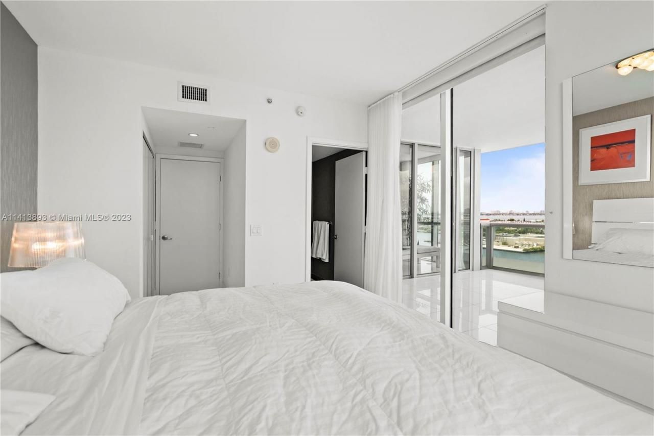 7935 East Dr, Unit 1204, North Bay Village, FL 33141 Photo