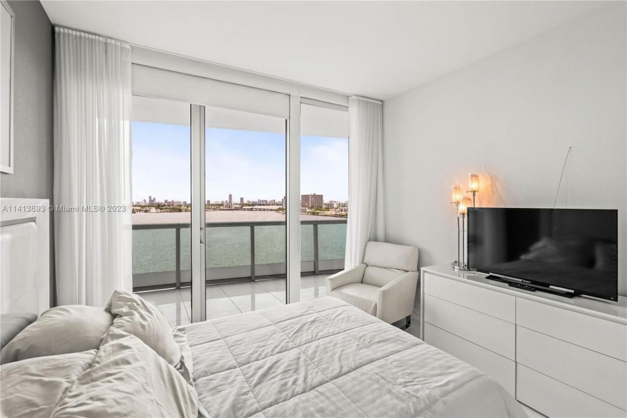 7935 East Dr, Unit 1204, North Bay Village, FL 33141 Photo