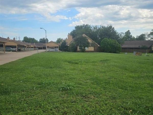 4622 Evergreen St, Stillwater, OK 74075