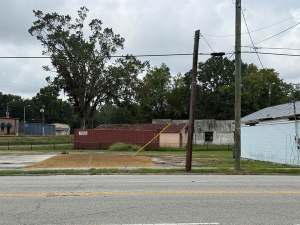 211 E Main St., Kingstree, SC 29556