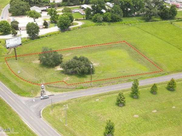 4246 NE Evangeline Thru, Carencro, LA 70520