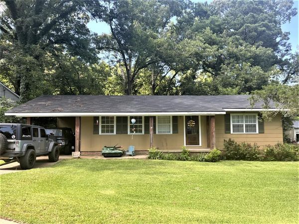 3503 Eastbrook Road, Natchez, MS 39120