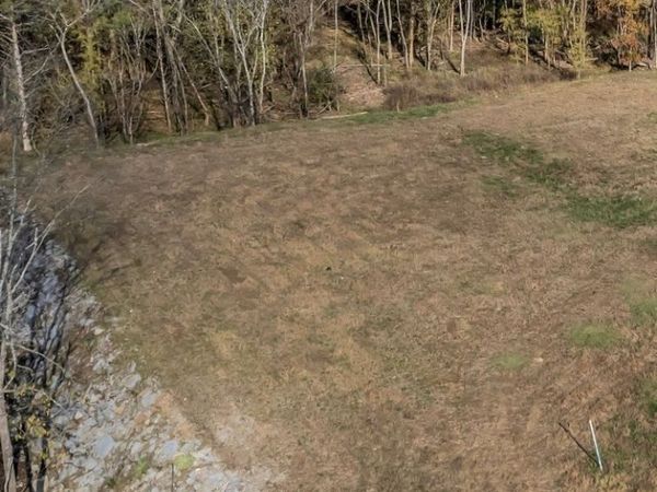 2046 Queenie Johns Dr, Murfreesboro, TN 37128