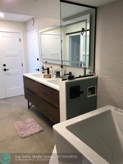 111 Briny Avenue, Unit PH18, Pompano Beach, FL 33062 Photo