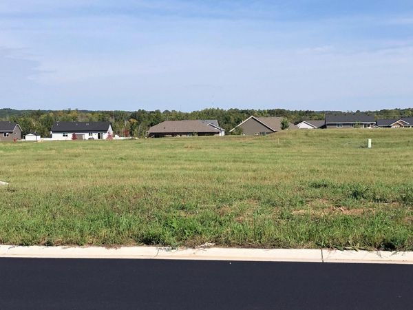 208 Woolgrass Way, Avon, MN 56310