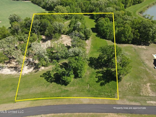 11e Como Trace Drive, Senatobia, MS 38668