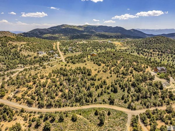 21499 Crestview Road, Reno, NV 89521