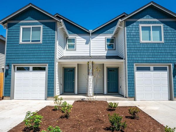 63 Sand Ridge (& 65) Ct, Lebanon, OR 97355