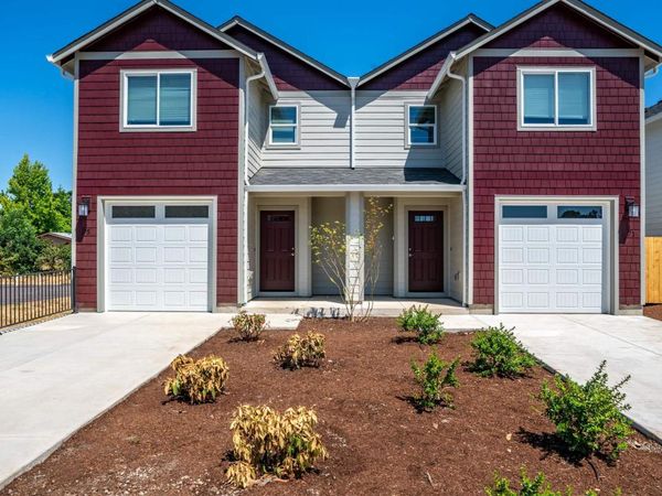 71 Sand Ridge (& 75) Ct, Lebanon, OR 97355