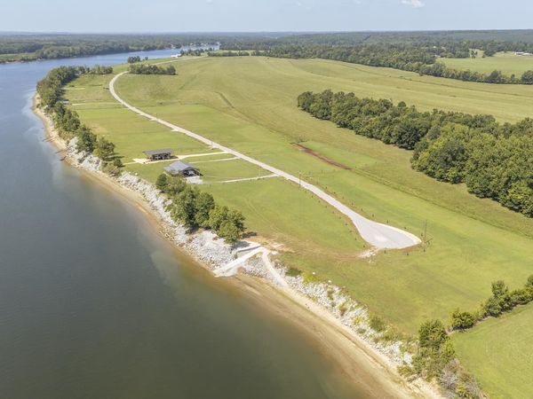 94-161 STEWMAN CREEK LANDING RD, Bath Springs, TN 38311