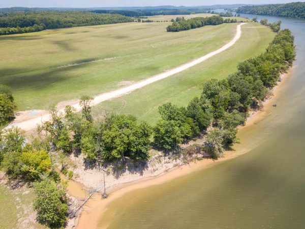 94-161 STEWMAN CREEK LANDING RD, Bath Springs, TN 38311