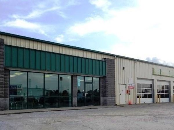 106 S Sunset View Street, Butler, MO 64730