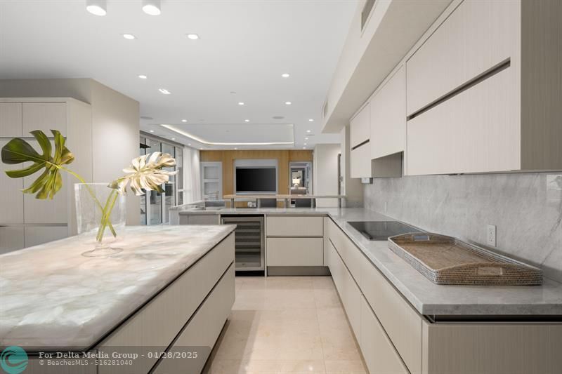 101 S Fort Lauderdale Beach Boulevard, Unit 2703, Fort Lauderdale, FL 33316 Photo