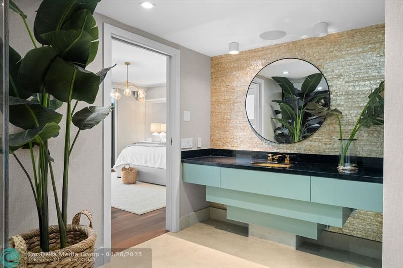 101 S Fort Lauderdale Beach Boulevard, Unit 2703, Fort Lauderdale, FL 33316 Photo