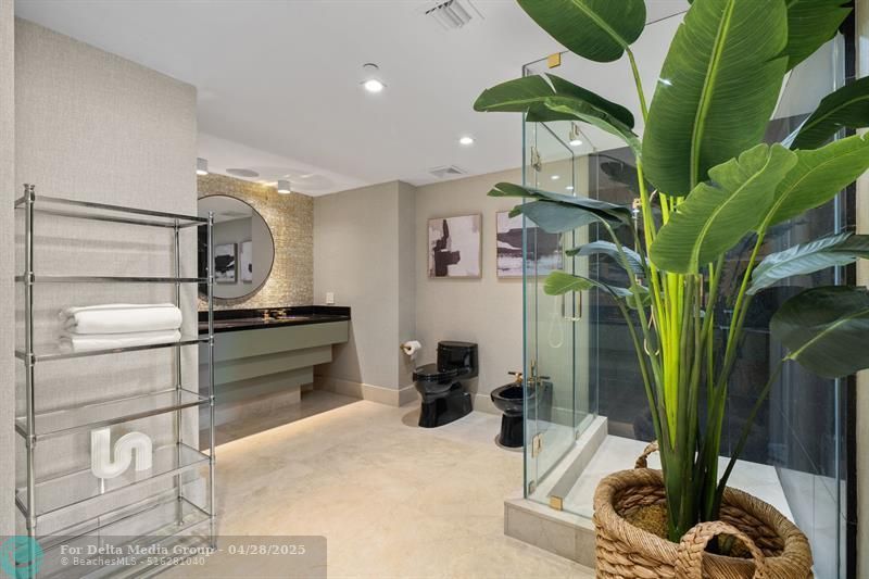 101 S Fort Lauderdale Beach Boulevard, Unit 2703, Fort Lauderdale, FL 33316 Photo