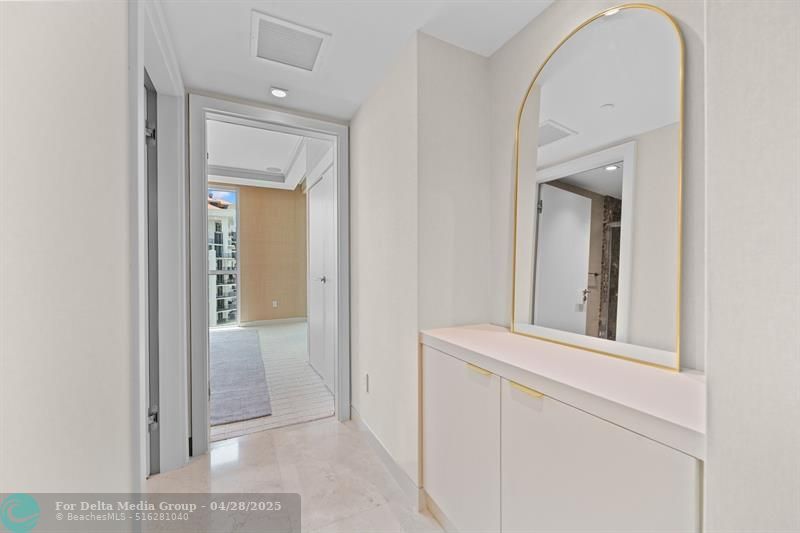 101 S Fort Lauderdale Beach Boulevard, Unit 2703, Fort Lauderdale, FL 33316 Photo