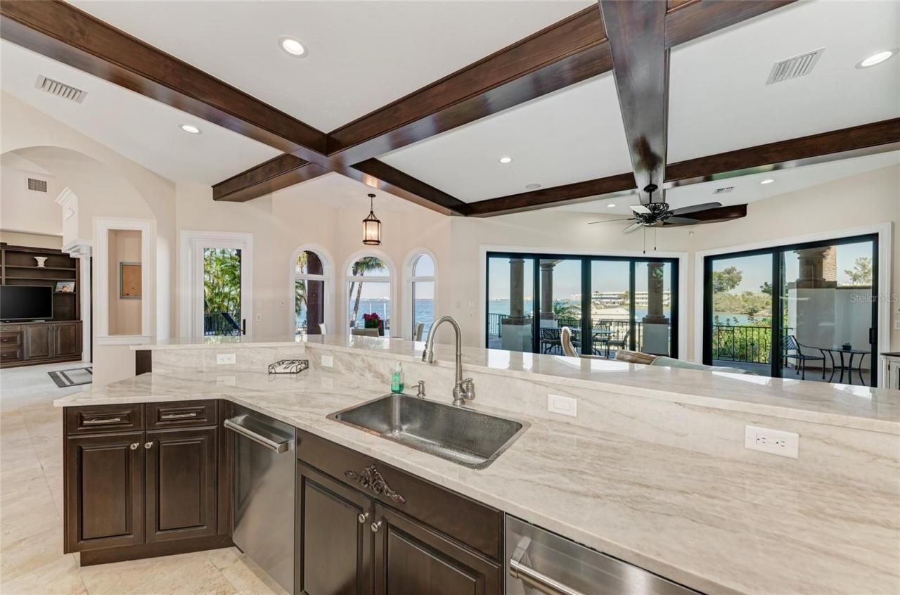 14 N Washington Drive, Sarasota, FL 34236 Photo