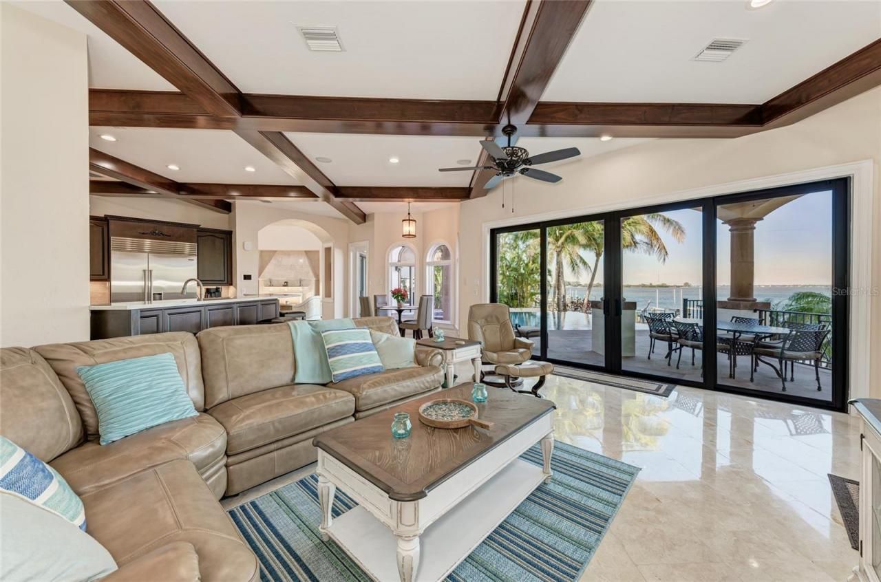 14 N Washington Drive, Sarasota, FL 34236 Photo