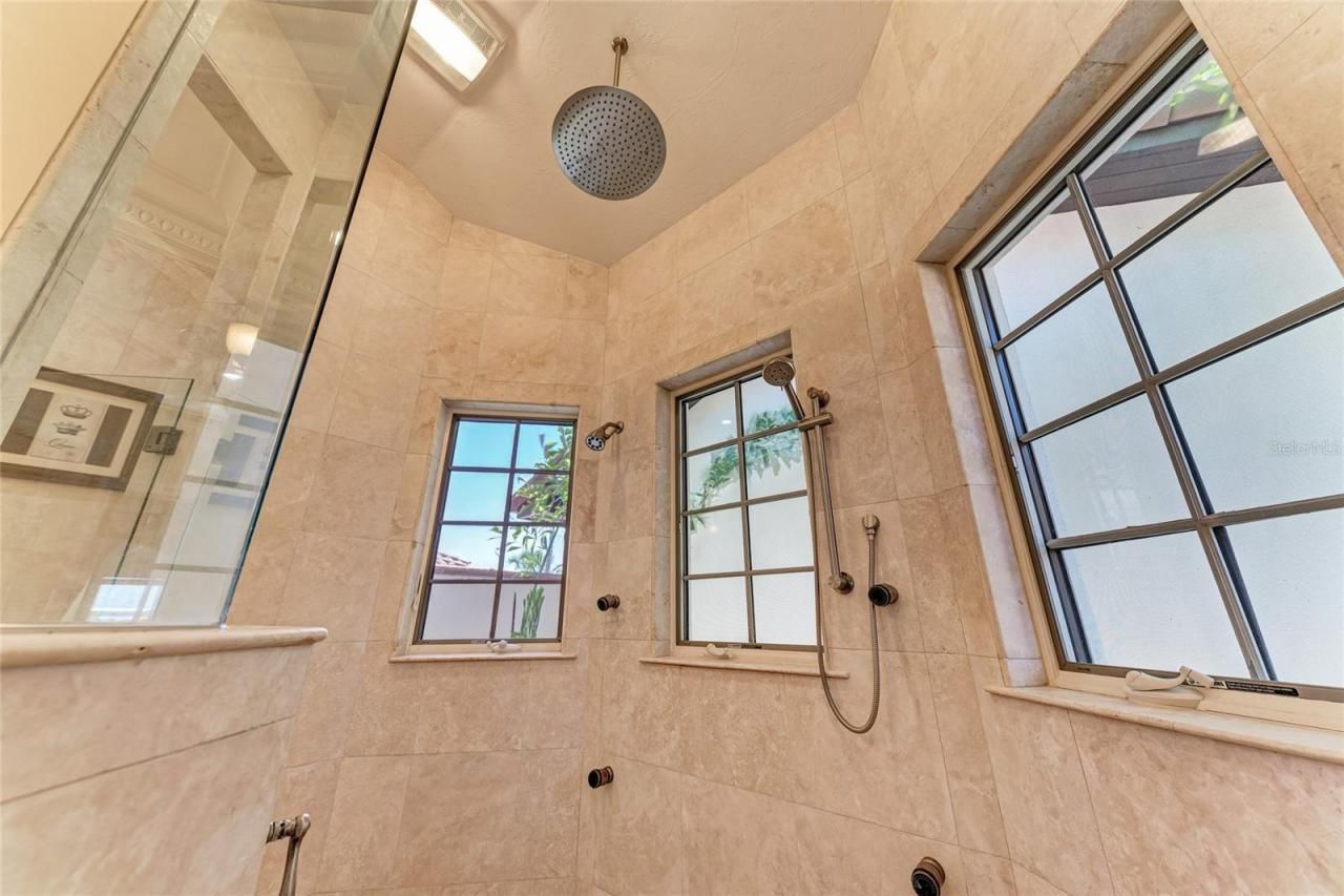 14 N Washington Drive, Sarasota, FL 34236 Photo