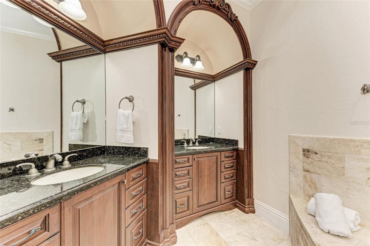 14 N Washington Drive, Sarasota, FL 34236 Photo